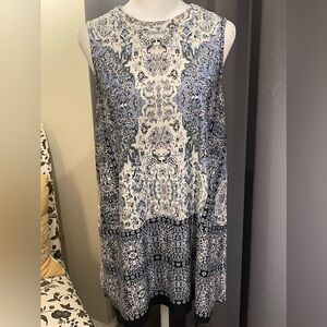 Floral sleeveless tunic